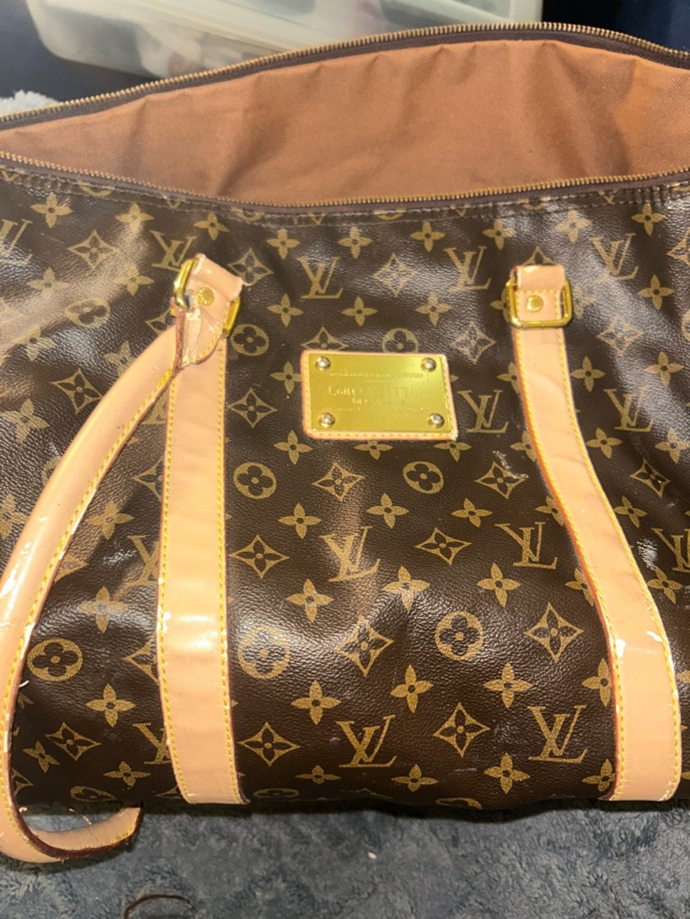 listing-status-banner